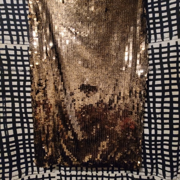 H&M GB Sequined wrap skirt. - Picture 2 of 5
